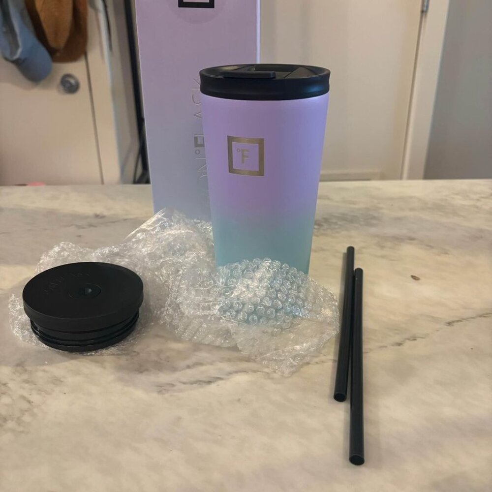 Iron Flask 20 oz Classic 2.0 Tumbler cotton candy